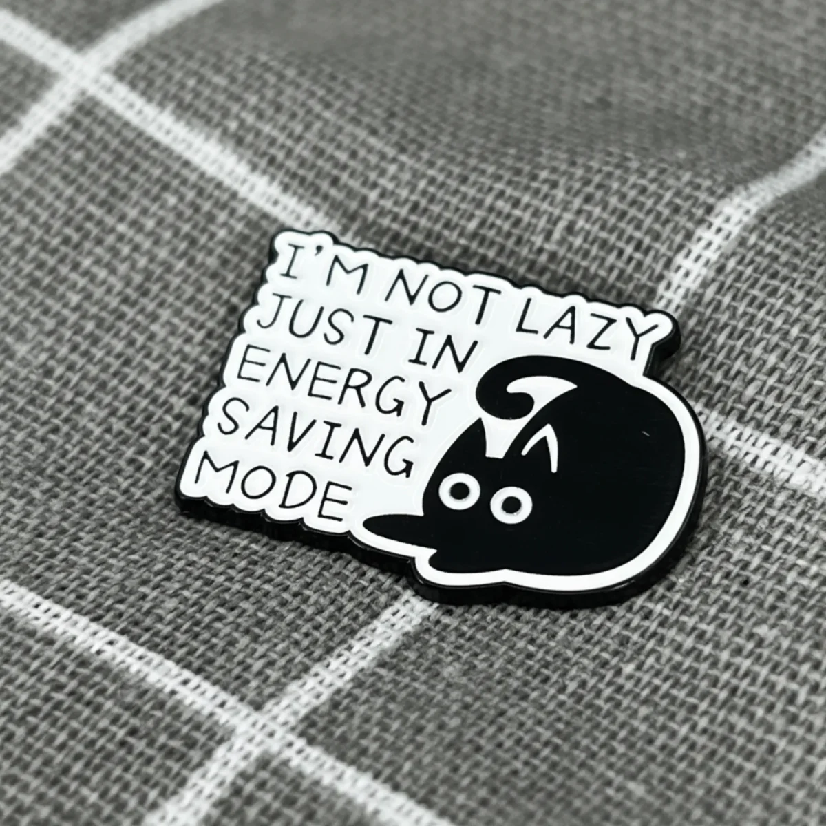 cerna-kocka-im-not-lazy-just-in-energy-saving-mode-nejsem-linya-jen-jsem-v-uspornem-rezimu-1 Černá kočka- I’m not lazy, just in energy saving mode / Nejsem líný/á, jen jsem v úsporném režimu