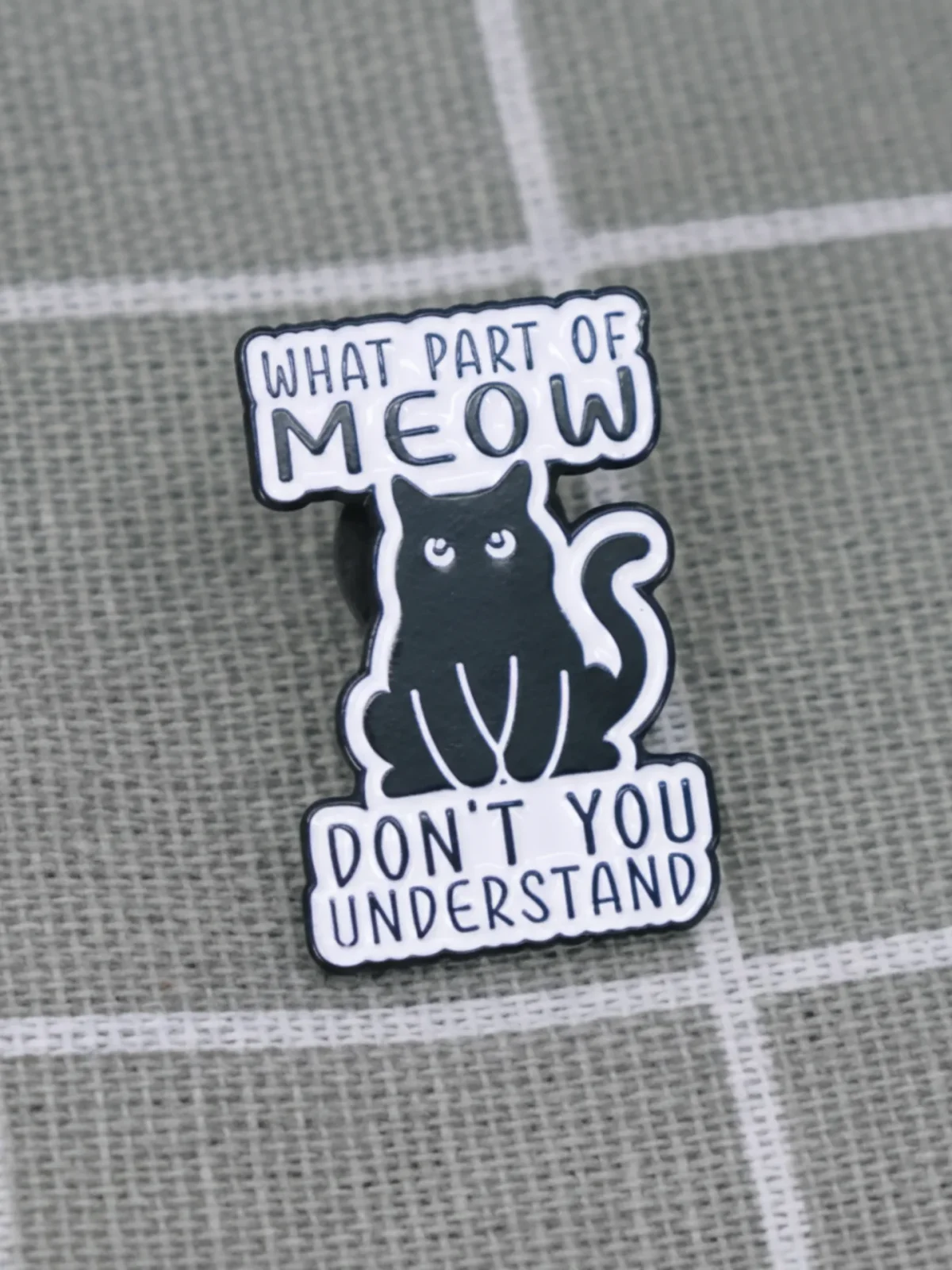 cerna-kocka-what-part-of-meow-dont-you-understand-jake-casti-slova-mnau-si-nerozumela-1 Černá kočka - What part of meow don't you understand / Jaké části slova „mňau“ si nerozuměl(a)?