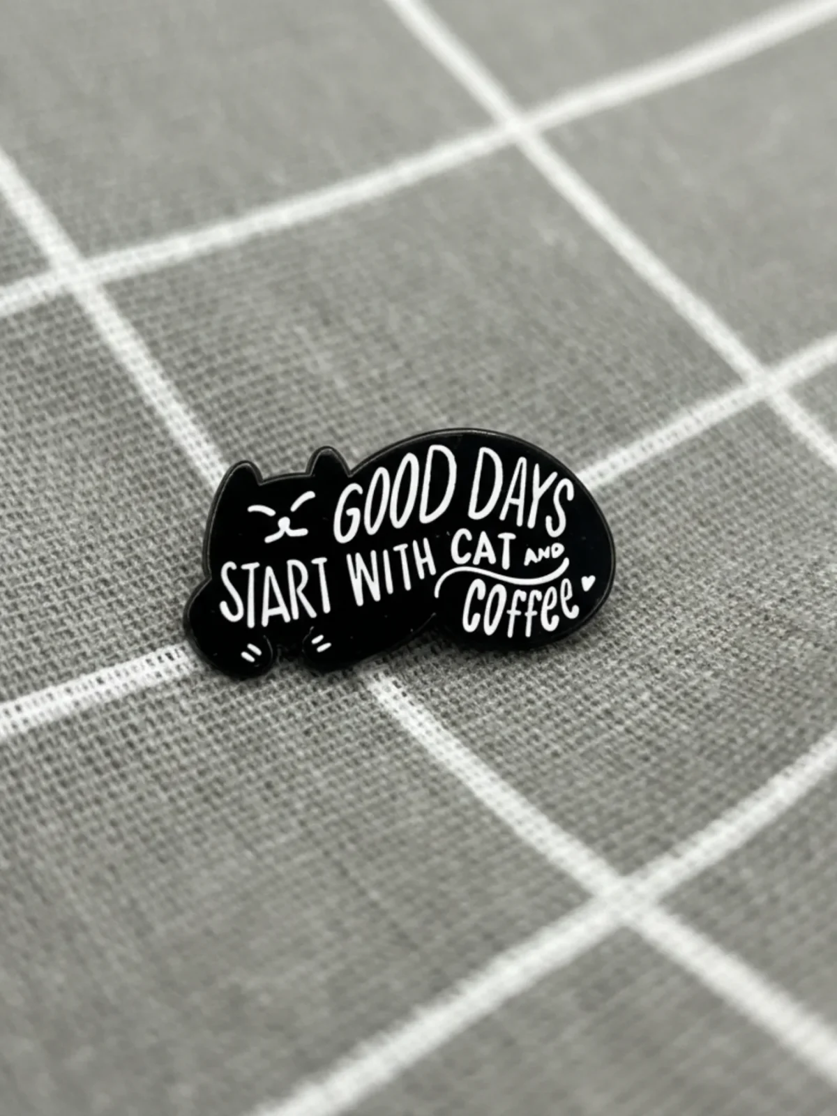 good-days-start-with-cat-and-coffee-dobre-dny-zacinaji-s-kockou-a-kavou-1 Good days start with cat and coffee / Dobré dny začínají s kočkou a kávou