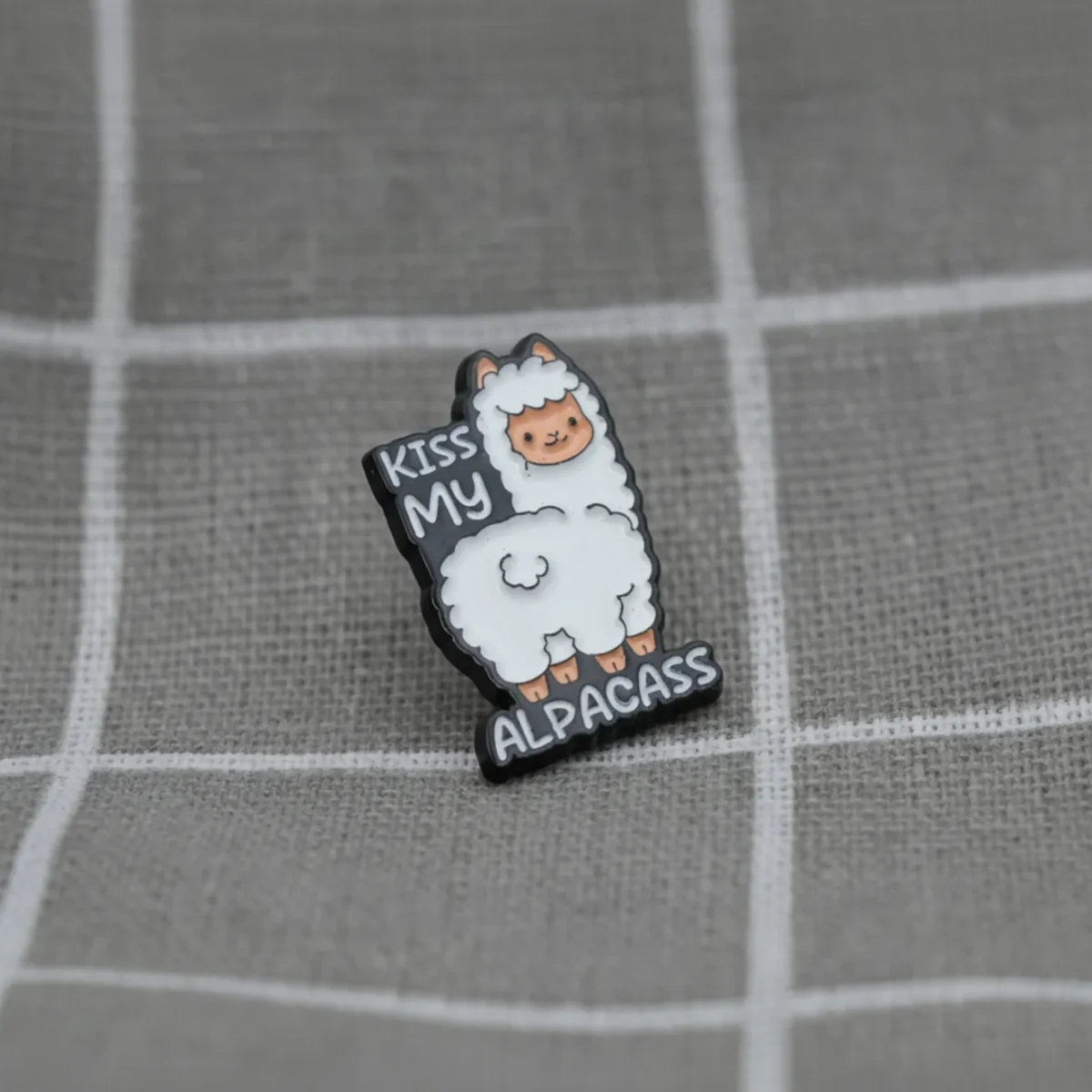 kiss-my-alpacass-polib-mi-prdl-alpaku-1 Kiss my alpacass / Polib mi prd*l (alpaku)