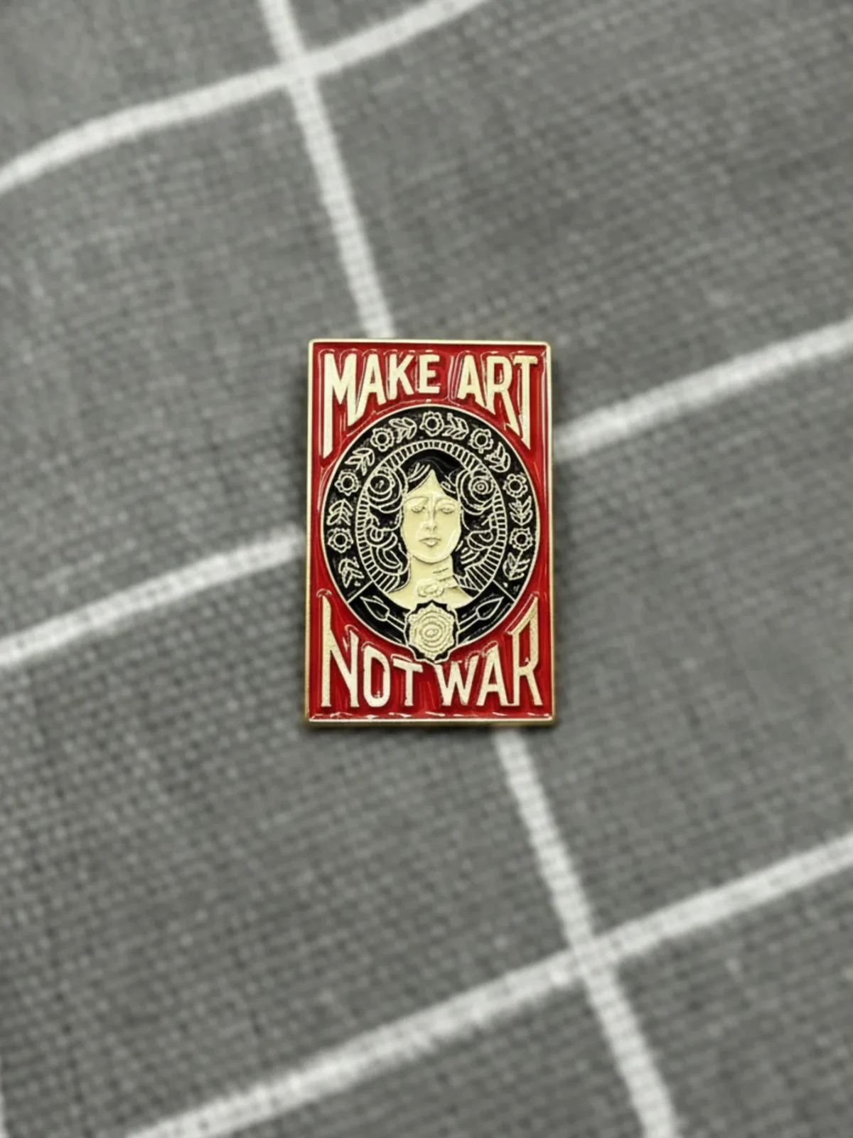 make-art-not-war-tvorte-umeni-ne-valku-cerveny-1 Make art not war / Tvořte umění, ne válku - červený