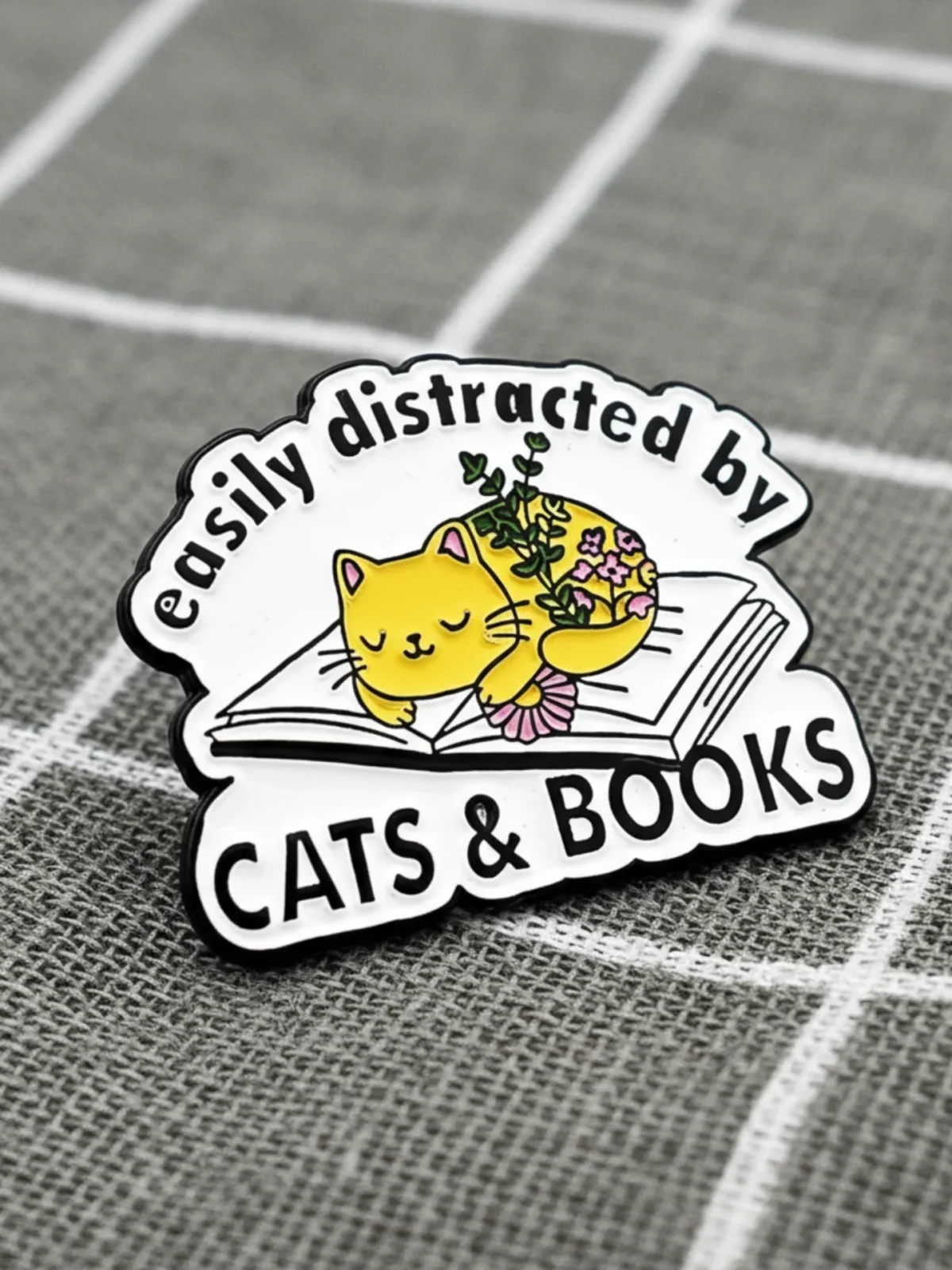 Spící kočka na knížce - Easily distracted by cats & books / Snadno se nechám rozptýlit kočkami & knihami