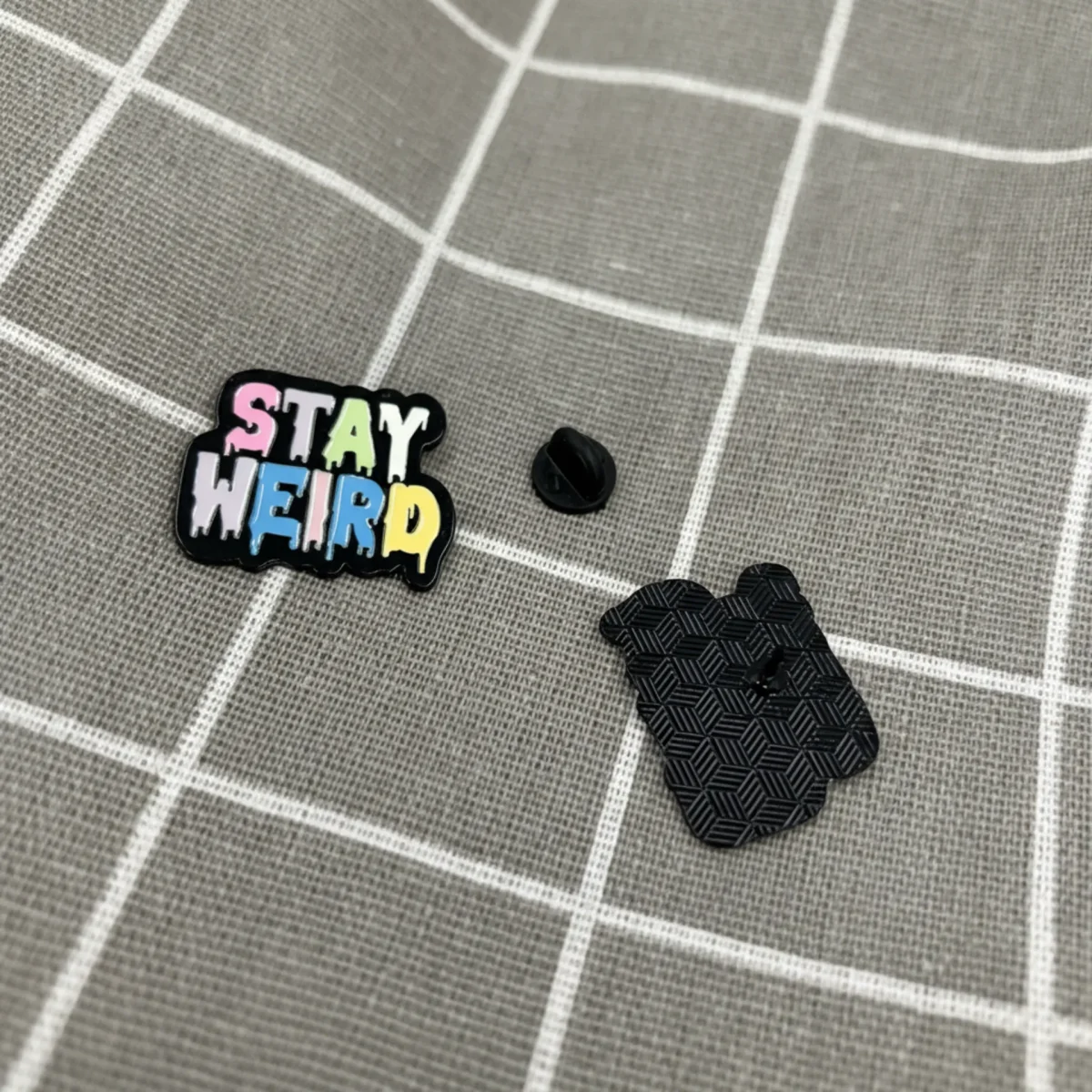 stay-weird-zustan-divnya-2 Stay weird / Zůstaň divný(á)