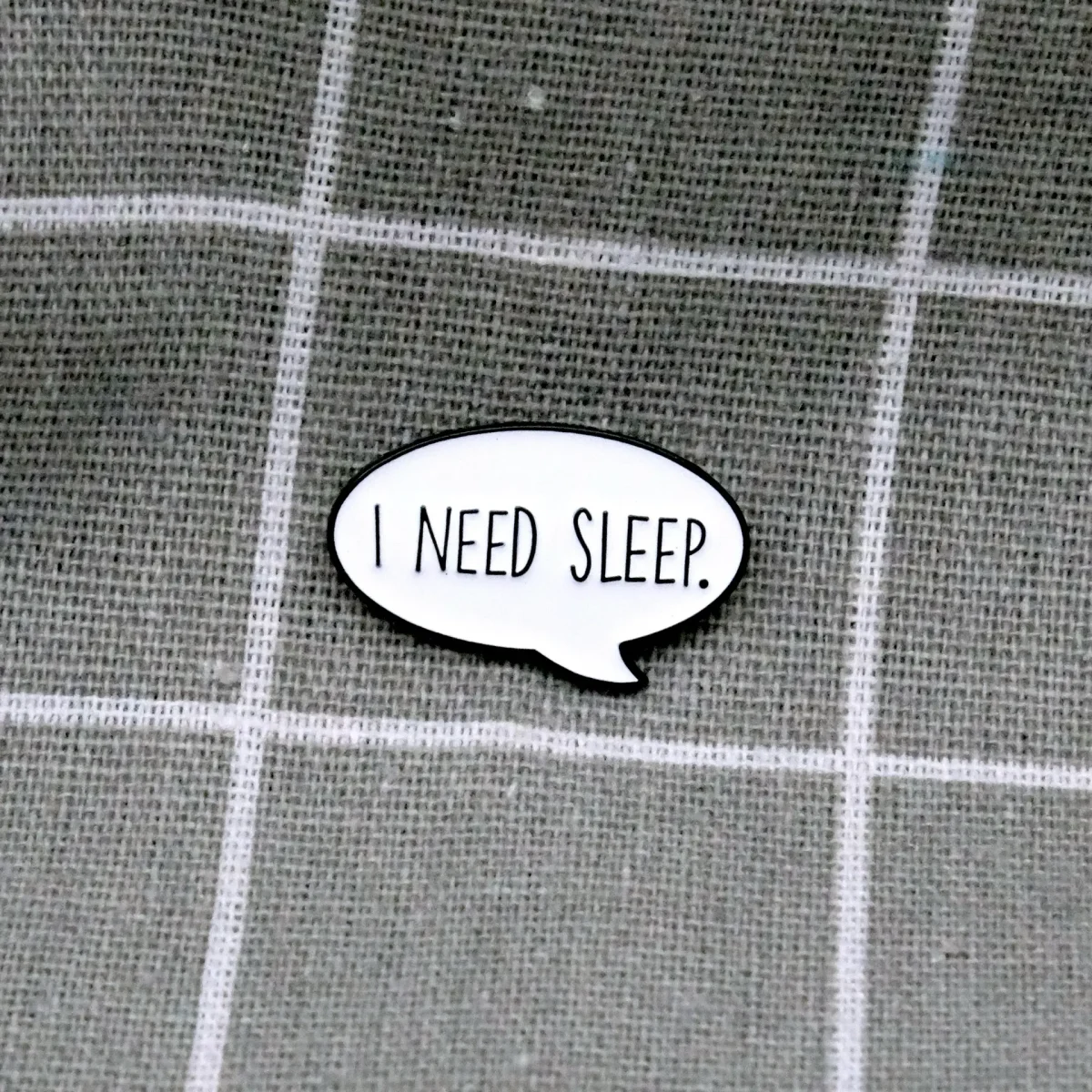 Bublina "I need sleep." / "Potřebuji spánek."
